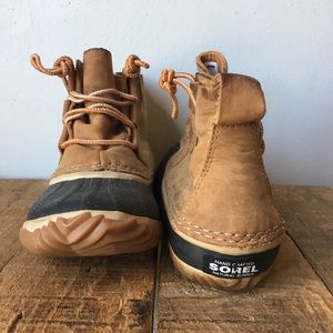 Women’s Sorel Out N About Boot (size 7)